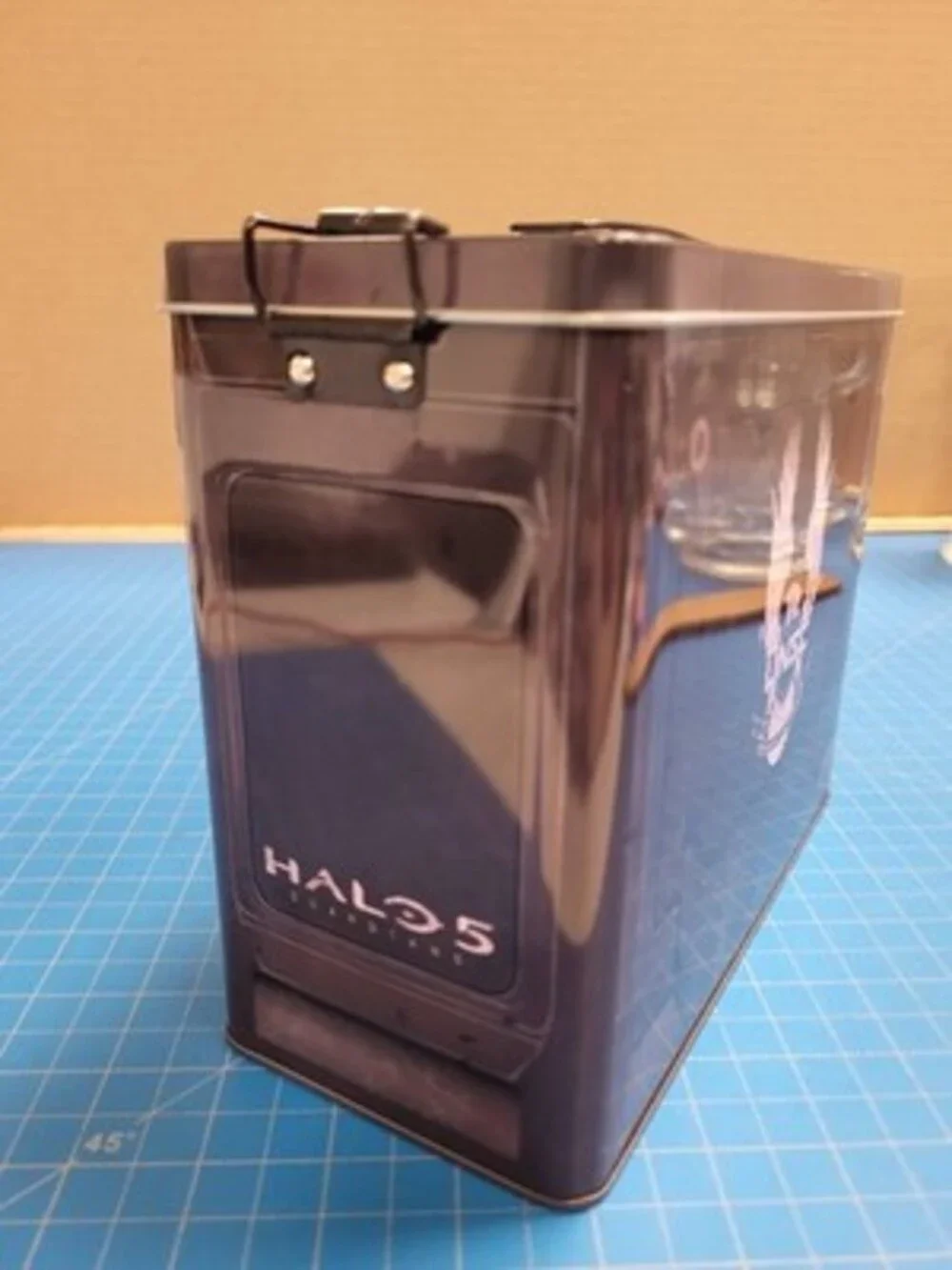 Halo 5 Guardians Limited Edition Metal Lunchbox Case Microsoft Game Promo